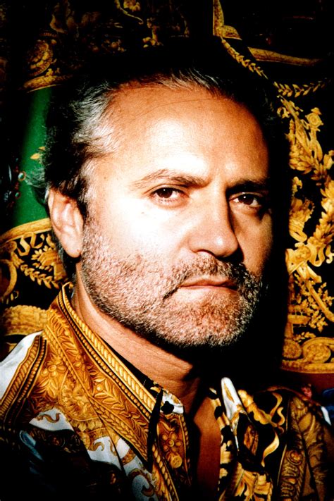 Gianni Versace: biografía, legado y muerte del fundador de Versace .